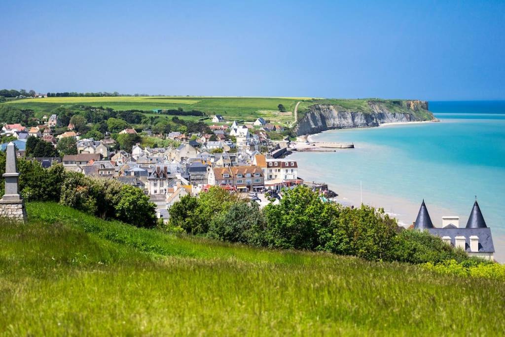 Le Joffre - Studio Sur La Digue En Centre Ville Arromanches-les-Bains Exteriör bild